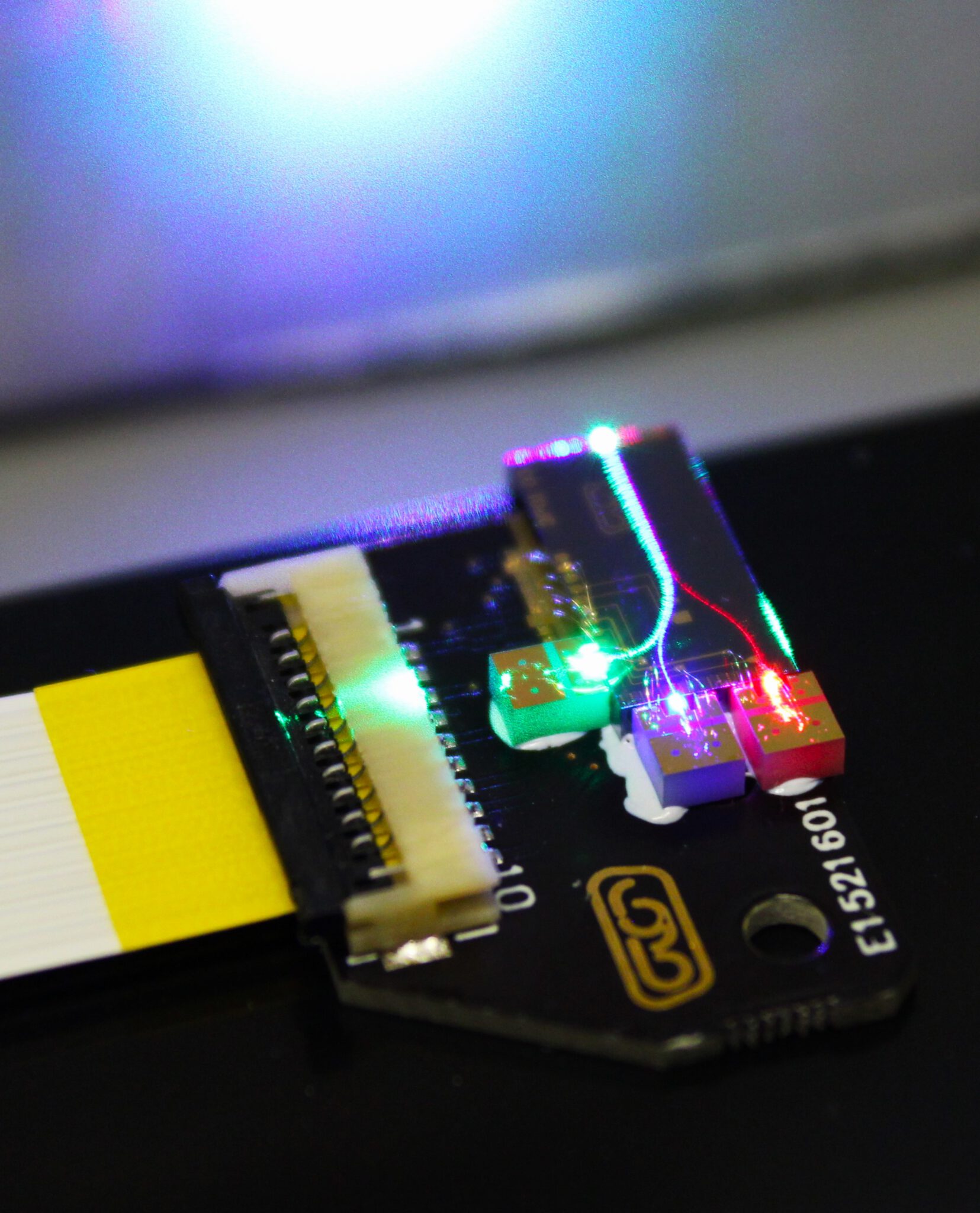 The Brilliance RGB AR light engine combining red, green, and blue light, fabricated by LioniX International
