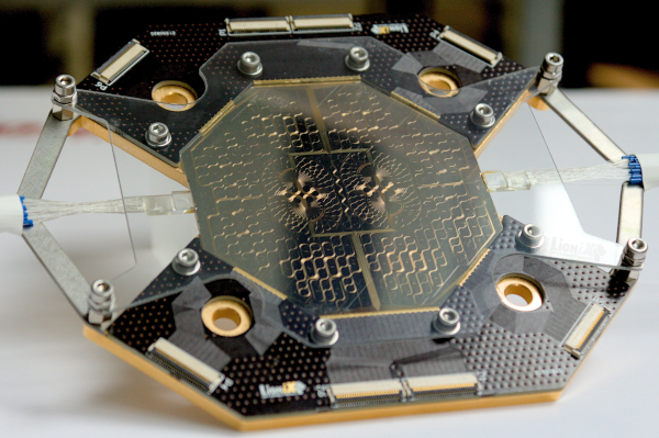 Produced 4-channel DEMUX PIC assembly